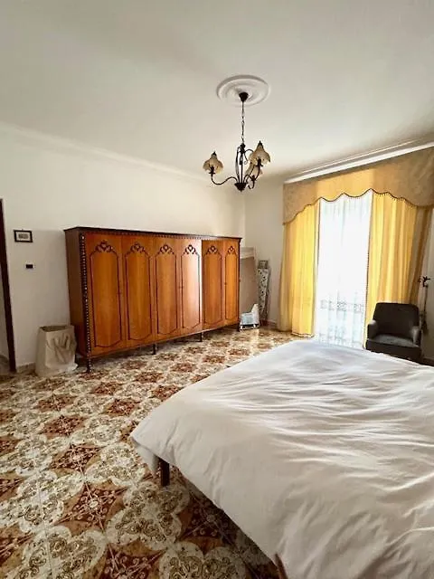 Mussomeli Palazzo Villa